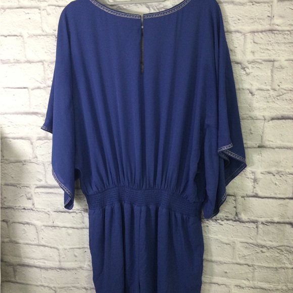 Kimono Sleeve Embroidered Romper Size 10 Worn Two Times. Out of stock @ website - Picture 8 of 11